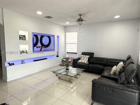 10060 NW 86th Ter, Doral FL - photo 12 of 55