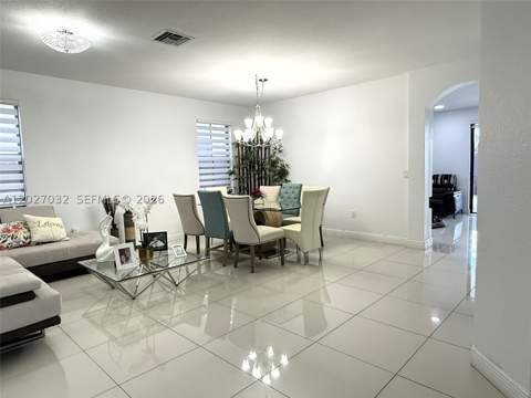 10060 NW 86th Ter, Doral FL - photo 15 of 55