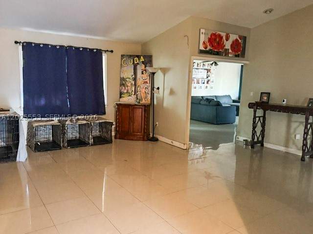 4 bedroom SingleFamilyResidence at 21705 SW 99th Ave, Lakes By The Bay Sec 2, Cutler Bay — photo 2