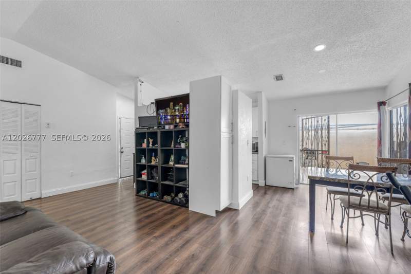 3 bedroom SingleFamilyResidence at 12026 SW 210th St, STRAWBERRY FIELD SUB, Miami — photo 3