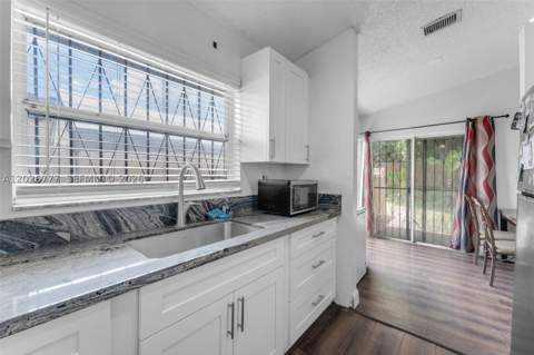 12026 SW 210th St, Miami FL - photo 6 of 20