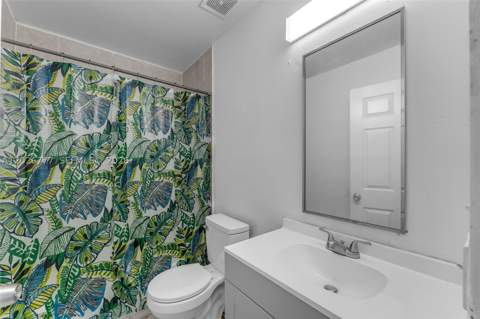 12026 SW 210th St, Miami FL - photo 9 of 20