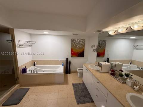 19900 E Country Club Dr 804, Aventura FL - photo 7 of 22