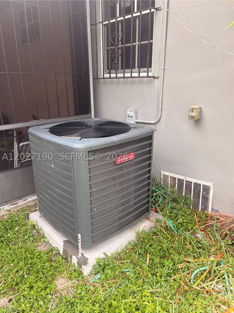 2 bedroom SingleFamilyResidence at 1100 NW 110th St, 6th Addn To Lawndale, Miami — photo 3