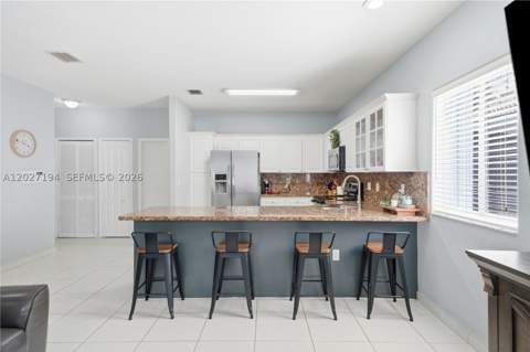 8883 NW 176th St, Hialeah FL - photo 12 of 40