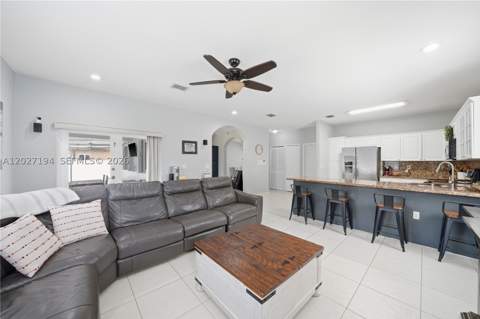 8883 NW 176th St, Hialeah FL - photo 14 of 40