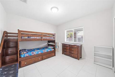 8883 NW 176th St, Hialeah FL - photo 24 of 40
