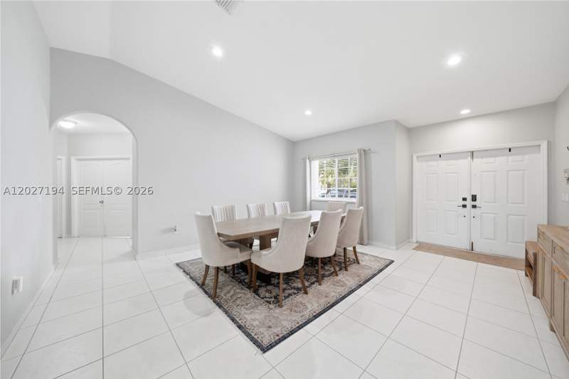 3 bedroom SingleFamilyResidence at 8883 NW 176th St, Palm Spring Estates, Hialeah — photo 3