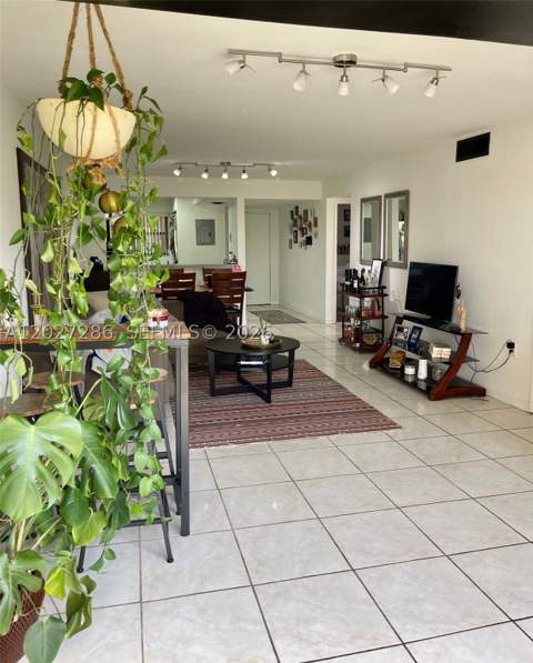 10253 NW 9th Street Cir 204-6, Miami FL - photo 20 of 23