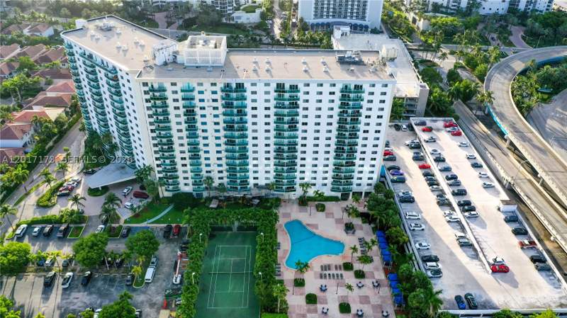1 bedroom Condominium at 19370 Collins Ave 621, Ocean Reserve Condo, Sunny Isles Beach — photo 2