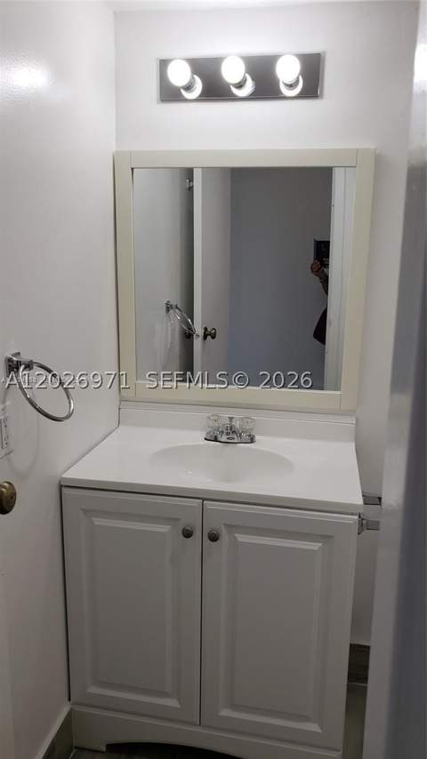 1325 W 68th St 214, Hialeah FL - photo 15 of 29