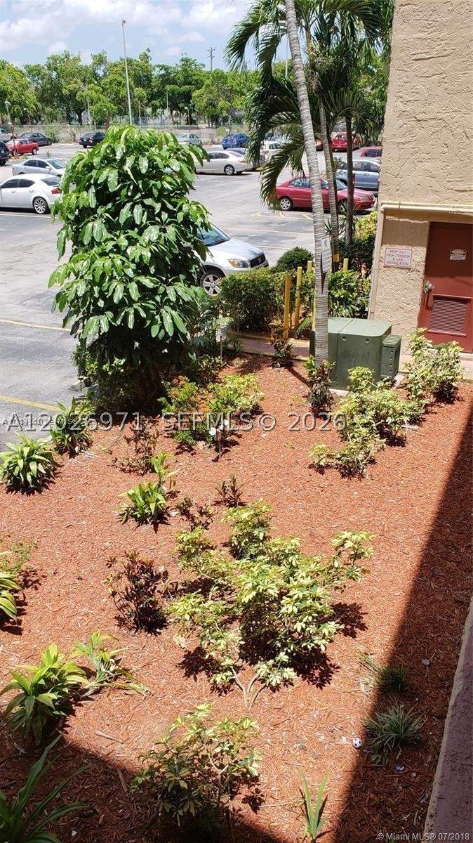 3 bedroom Condominium at 1325 W 68th St 214, Kings Cove Condo, Hialeah — photo 3