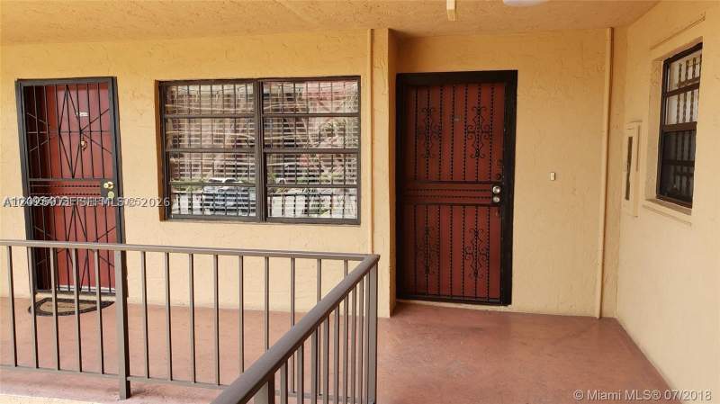 3 bedroom Condominium at 1325 W 68th St 214, Kings Cove Condo, Hialeah — photo 5