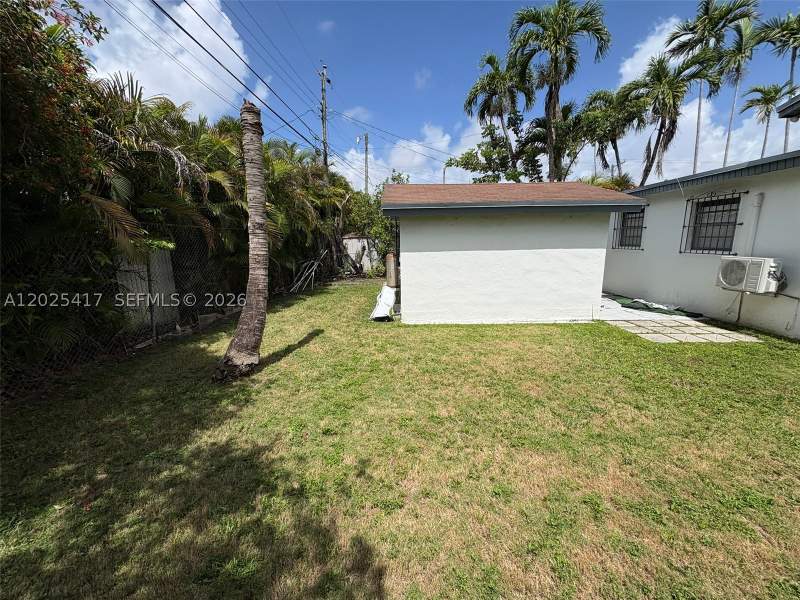 4 bedroom SingleFamilyResidence at 1680 SW 14th Ter, Seville, Miami — photo 4