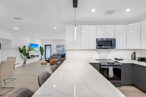 121 NW 53rd St, Miami FL - photo 12 of 36