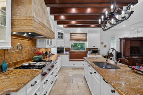 1818 Espanola Dr, Miami FL - photo 13 of 56