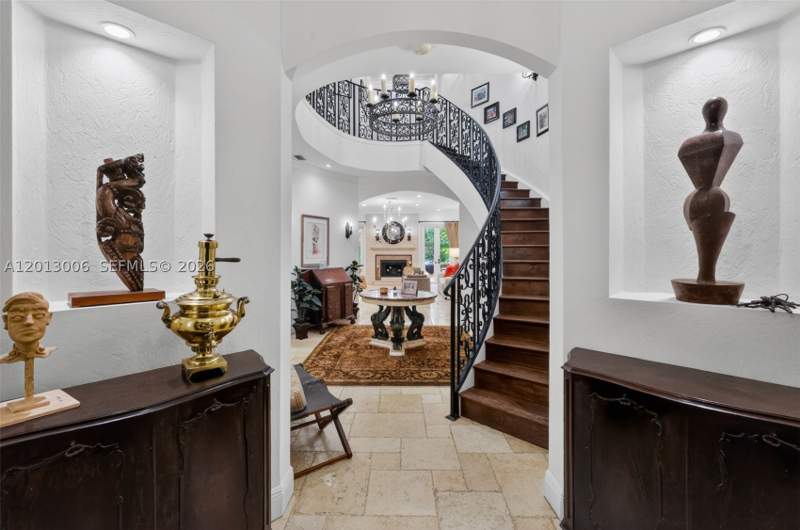6 bedroom SingleFamilyResidence at 1818 Espanola Dr, Espanola Heights, Miami — photo 3