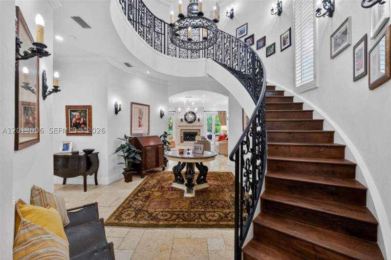 6 bedroom SingleFamilyResidence at 1818 Espanola Dr, Espanola Heights, Miami — photo 4