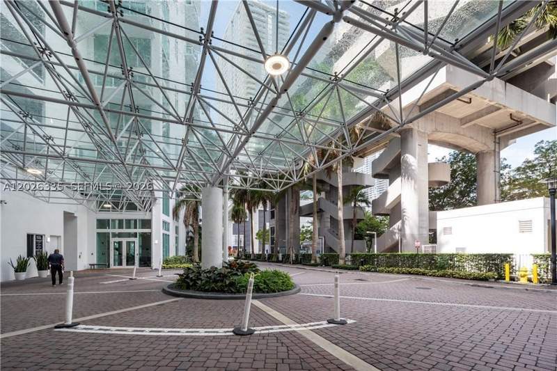 1 bedroom Condominium at 31 SE 5th St 705, Brickell On The River N T, Miami — photo 3