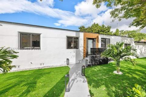 501 NW 46th St, Miami FL - photo 12 of 39