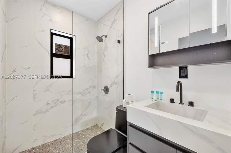 3 bedroom SingleFamilyResidence at 501 NW 46th St, BAY VISTA PARK AMD PL, Miami — photo 4