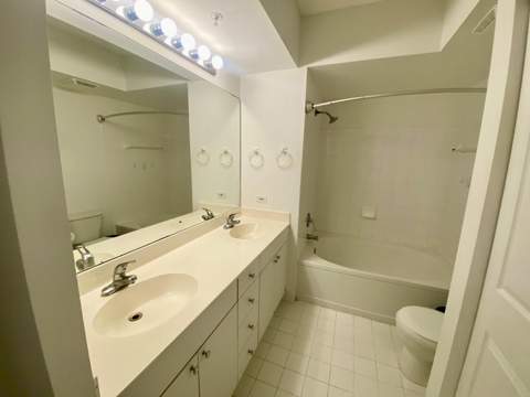 17100 N Bay Road 1911, Sunny Isles Beach FL - photo 11 of 20