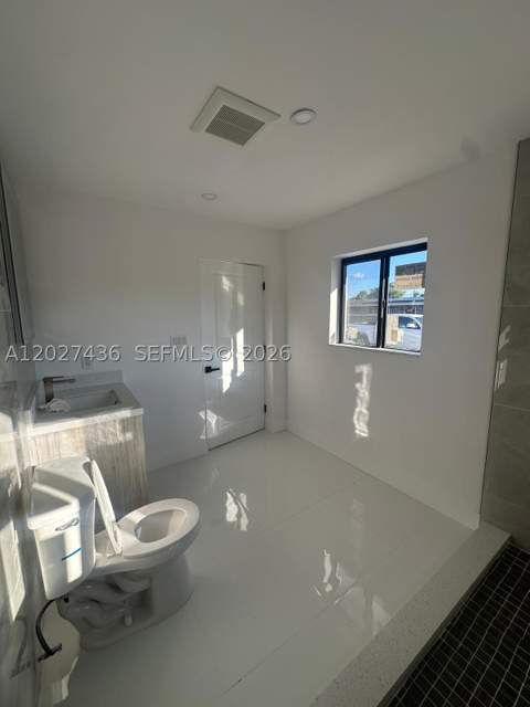 2041 NW 190th Ter, Miami Gardens FL - photo 8 of 21