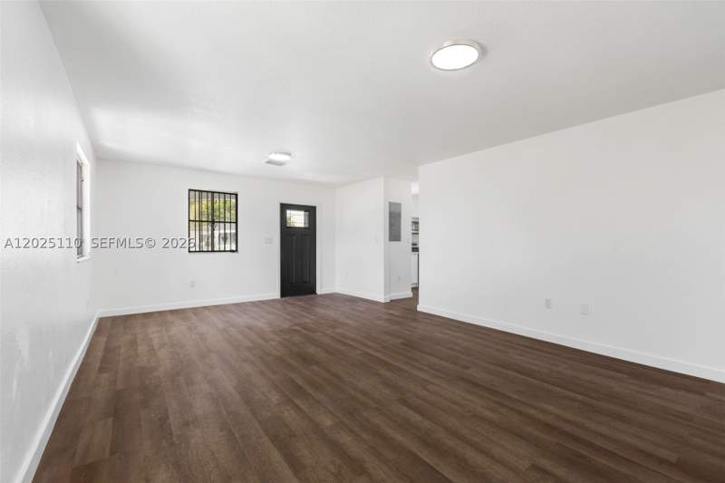 4 bedroom SingleFamilyResidence at 10204 SW 173rd St, Dixie Heights Garden, Miami — photo 5