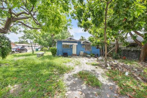 2476 NW 15th Street, Miami FL - photo 13 of 14