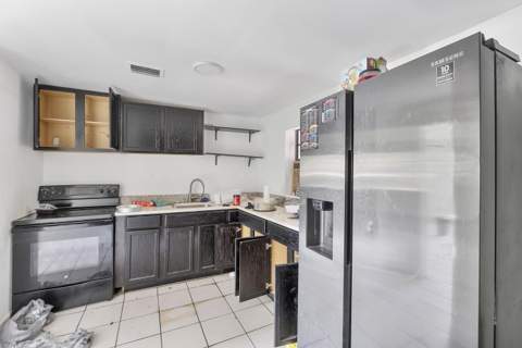 2476 NW 15th Street, Miami FL - photo 6 of 14