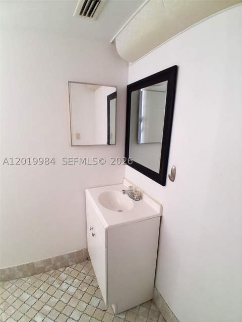 1770 NE 191st St 813-1, Miami FL - photo 14 of 34