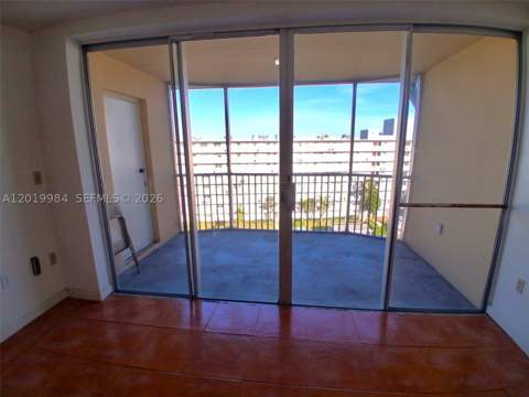 1770 NE 191st St 813-1, Miami FL - photo 19 of 34