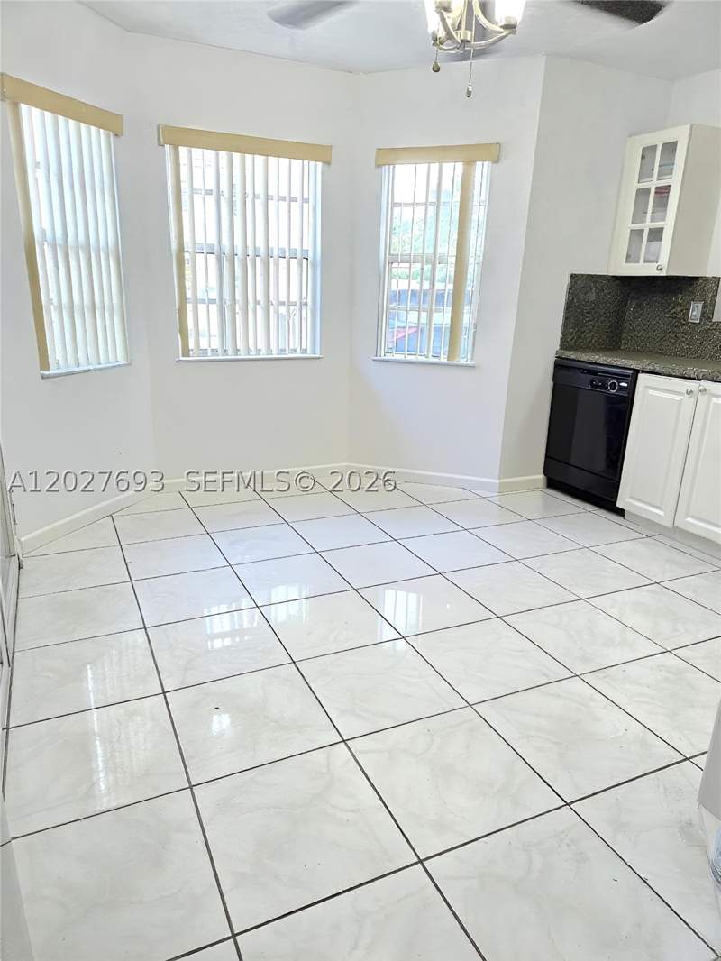3 bedroom Townhouse at 7255 NW 173rd Dr 801-8, Bonita Golf View Townvill, Hialeah — photo 4