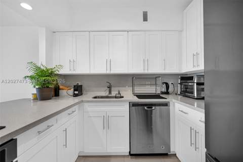5700 Collins Ave 5J, Miami Beach FL - photo 16 of 43