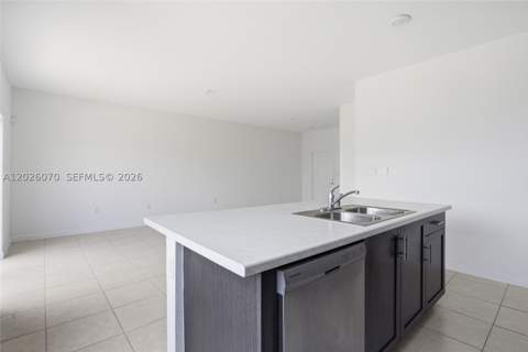 10218 SW 231st Ln, Cutler Bay FL - photo 12 of 38