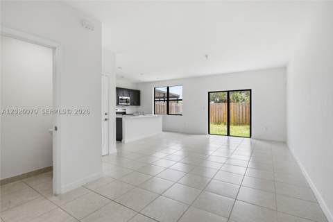 10218 SW 231st Ln, Cutler Bay FL - photo 14 of 38