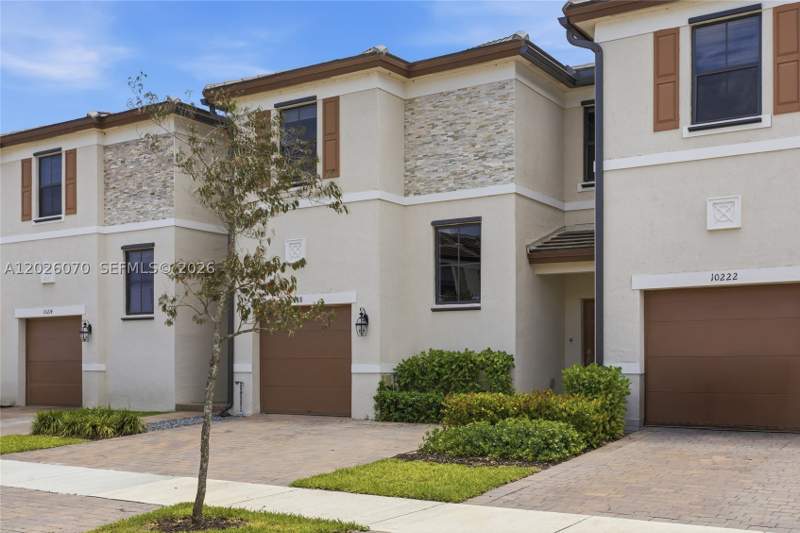 3 bedroom Townhouse at 10218 SW 231st Ln, Enclave South Phase 1, Cutler Bay — photo 3