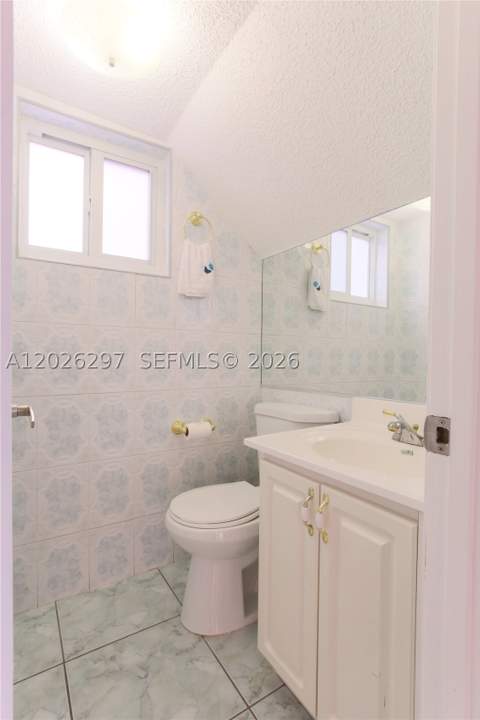 601 SW 116th ct, Sweetwater FL - photo 13 of 31