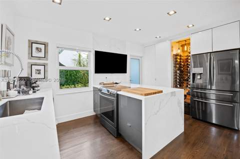 39 Montilla Ave, Coral Gables FL - photo 10 of 33