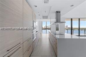 17111 Biscayne Blvd 1210, North Miami Beach FL - photo 13 of 68