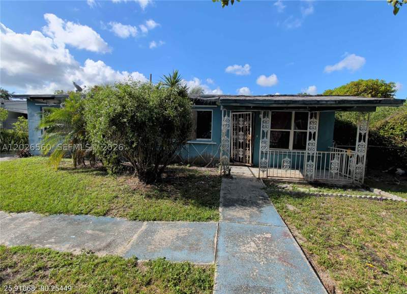 3 bedroom SingleFamilyResidence at 820 Curtiss Dr, Curtiss Park, Opa Locka — photo 2