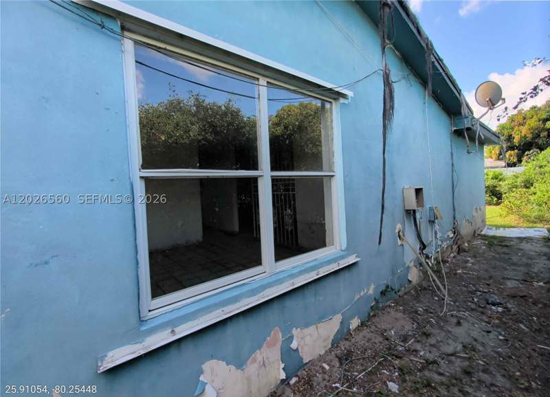 3 bedroom SingleFamilyResidence at 820 Curtiss Dr, Curtiss Park, Opa Locka — photo 5