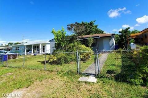 1770 NE 170th St, North Miami Beach FL - photo 11 of 11