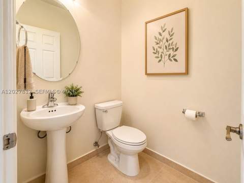 3342 W 104th Ter, Hialeah FL - photo 19 of 44