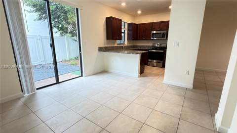 3342 W 104th Ter, Hialeah FL - photo 7 of 44
