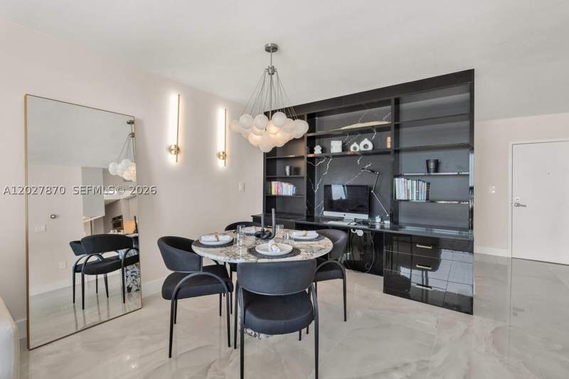 1 bedroom Condominium at 90 Alton Rd 2207, Yacht Club At Portofino C, Miami Beach — photo 4
