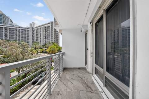 10240 Collins Ave 207, Bal Harbour FL - photo 20 of 28