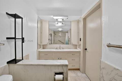 10240 Collins Ave 207, Bal Harbour FL - photo 8 of 28