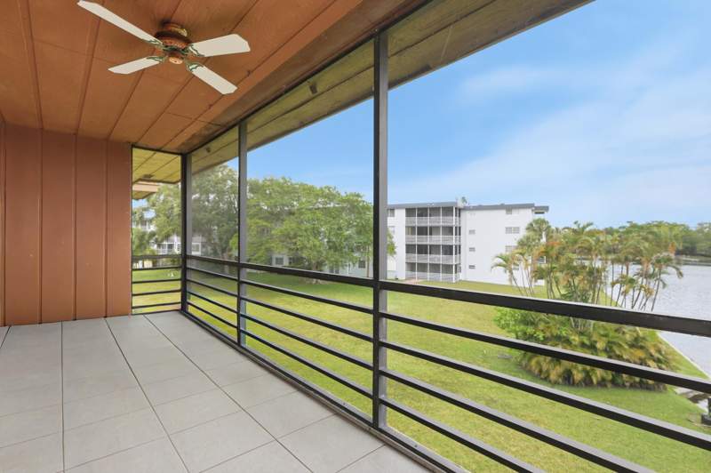 2 bedroom Condominium at 661 NE 195th Street 310, Coco Wood Condo, Miami — photo 5