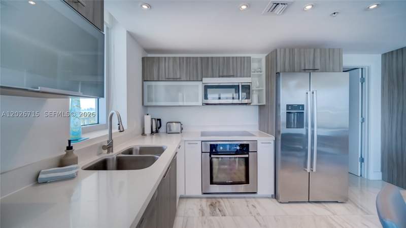 3 bedroom Condominium at 6700 Indian Creek Dr 1102, Eden House Condo, Miami Beach — photo 2